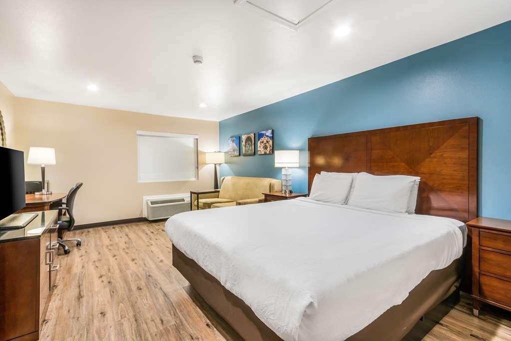Hotel Hacienda At Ontario Ranch Room photo