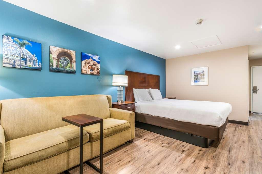 Hotel Hacienda At Ontario Ranch Room photo