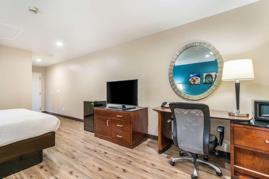 Hotel Hacienda At Ontario Ranch Room photo