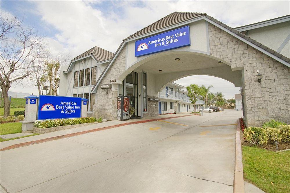 Hotel Hacienda At Ontario Ranch Exterior photo