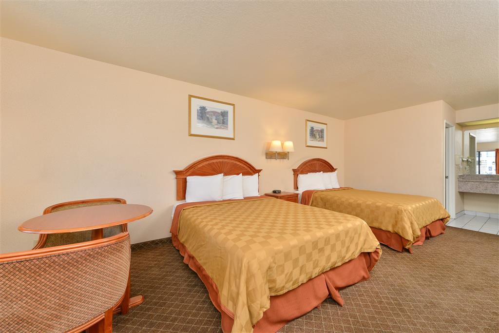 Hotel Hacienda At Ontario Ranch Room photo